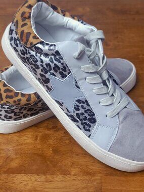 Madden Girl ~ Sz 9.5M ~ Larrk Sneakers ~ Multi Leopard Print ~ NWOT Condition